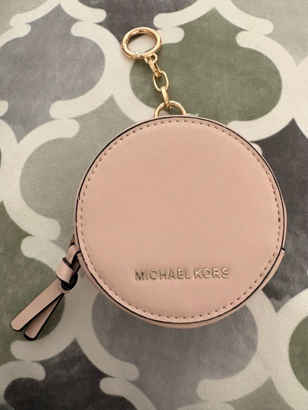 Michael Kors Round Zip Pouch